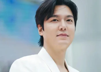 Begini Penampilan Baru Lee Min Ho