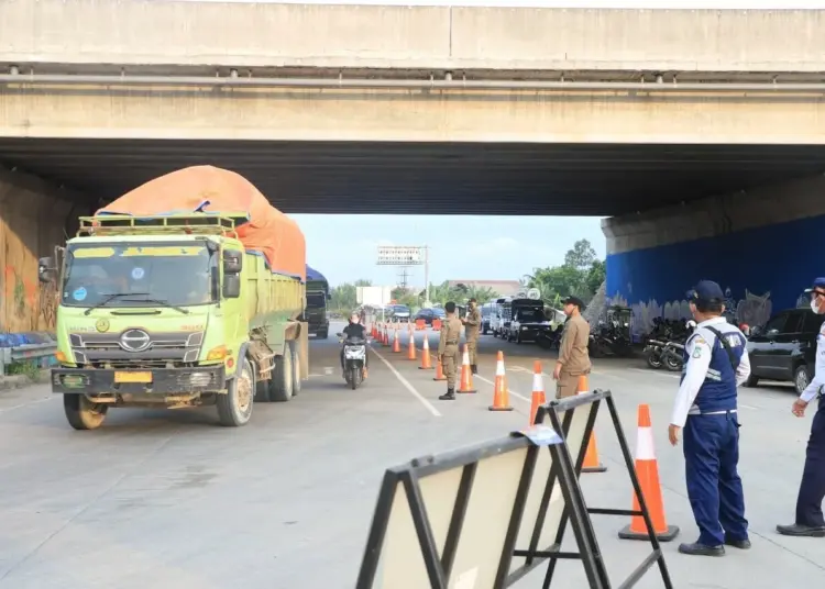 Dukung KTT ASEAN, Dishub Kota Tangerang Atur Mobilitas Truk Bermuatan Tanah