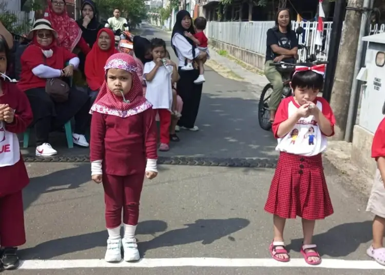 Usai Upacara, Masyarakat Kelurahan Sukasari Tangerang Gelar Lomba Khas Hari Kemerdekaan