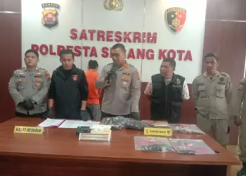 Jajaran Polresta Serang Kota, ekspose kasus penganiayaan pedagang kebab. (ISTIMEWA)