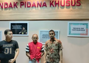 Ditahan Pihak Kejaksaan Kabupaten Tangerang, Eks Kades Pekayon Cuma Bisa Pasrah