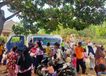 Warga Lebak yang Kekurangan Air Minta Sumur Bor