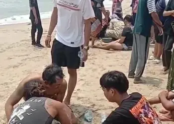 6 Wisatawan Terseret Ombak Ciantir Lebak, 2 Orang Tewas