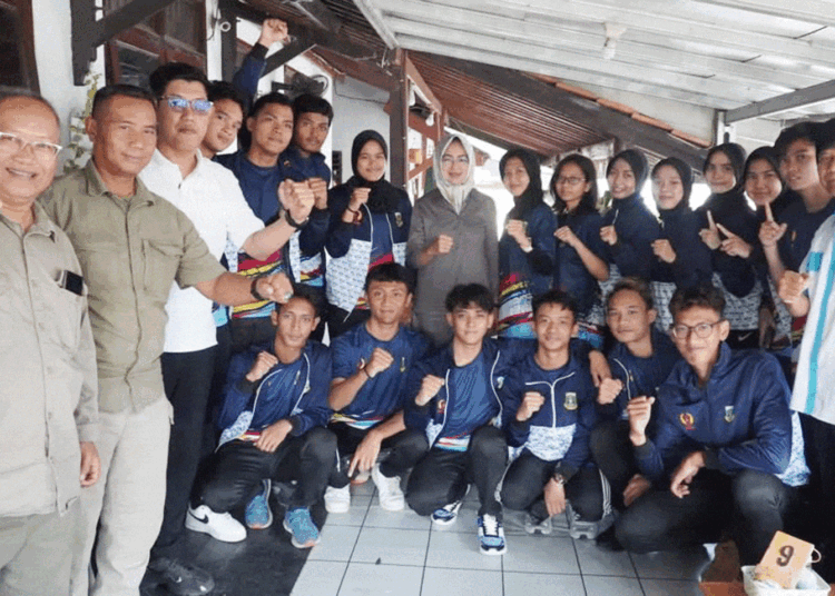 Airin Lepas Atlet Taekwondo Banten di Pra PON XXI