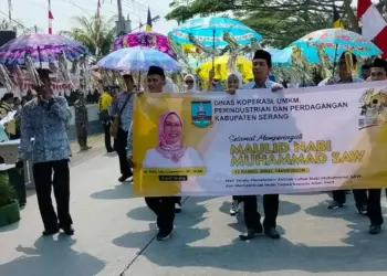 PAWAI MAULID NABI MUHAMMAD SAW - Sebanyak 58 peserta dari Organisasi Perangkat Daerah (OPD) dan Kecamatan, memeriahkan pawai Maulid Nabi Muhamad SAW, di Kecamatan Tanara, Kabupaten Serang, Selasa (3/10/2023). (ISTIMEWA)