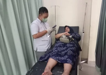 Tersinggung Dinasihati, Suami di Cisoka Aniaya Istri Pakai Balok