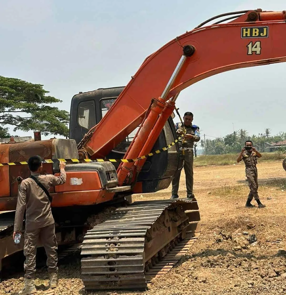 Diadukan Masyarakat, Galian Tanah Di Kecamatan Gunung Kaler Ditutup