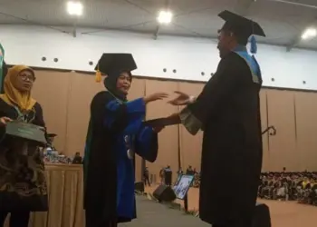 Wisuda 1.200 Orang, Lulusan UNIS Tangerang Diharapkan Bisa Berkiprah Membangun Bangsa