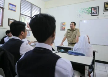 Sekolah Swasta Gratis di Kota Tangerang Sudah Jalan Sejak Era Arief Wismansyah, Jakarta Baru Mewacanakan