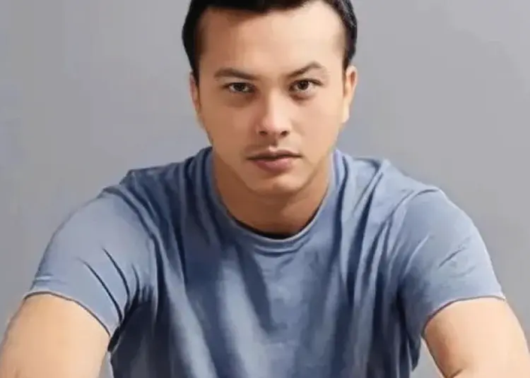 Live Instagram Mode Diam, Nicholas Saputra Di Tonton 10 Ribu Warganet