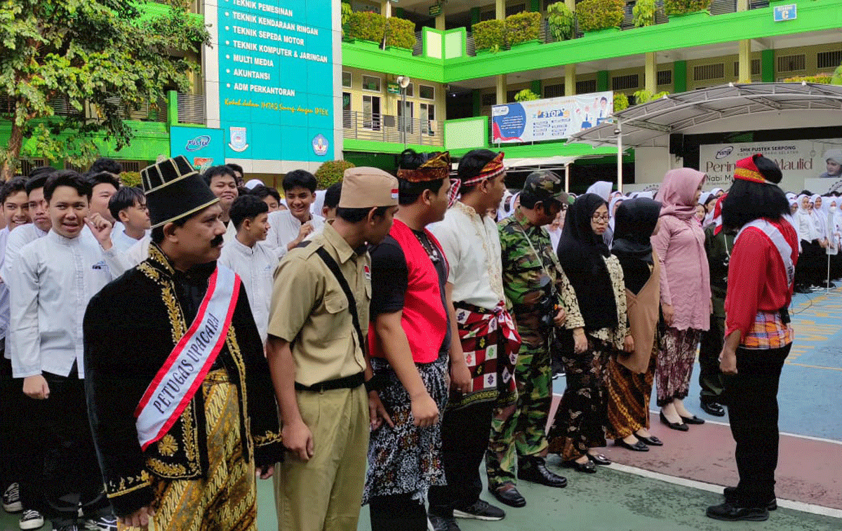 Kenang Jasa Para Pahlawan Indonesia, SMK Pustek Serpong Gelar Upacara Penghormatan