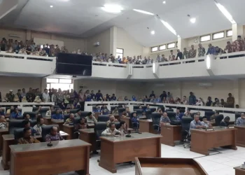 Kepsek di Lebak Dituding Selewengkan Dana BOS Hingga Dilaporkan ke DPRD