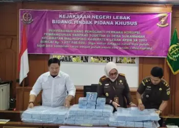 Terpidana Korupsi Sodetan Sungai Cibinuangi Kembalikan Uang Rp3,8 M ke Negara, Lihat Tumpukannya