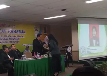 Universitas Raharja Tangerang Yudisium 222 Lulusan, Rektor: Keterampilan dan Disiplin Modal Bersaing