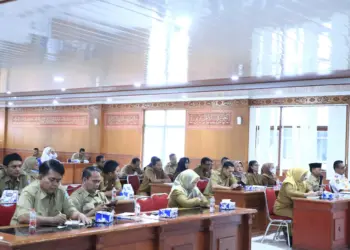 Suasana Rakor Inspektorat Kabupaten Serang dan Kejari Serang, menggelar sosialisasi saber pungli, Senin (4/12/2023). (SIDIK/SATELITNEWS.COM)