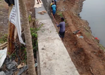 Kali Ledug Kelurahan Gembor Diturap, Cegah Banjir