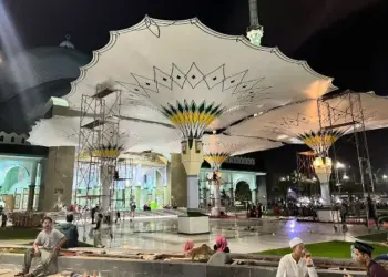 Makin Megah, Masjid Raya Al-A’zhom Kota Tangerang Kini Dilengkapi Payung Nabawi