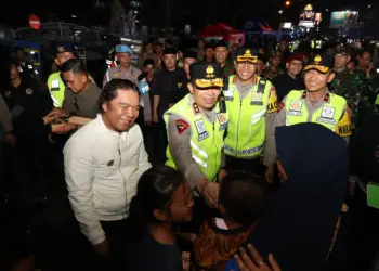 Bersama Kapolda, Pj Gubernur Banten Al Muktabar pantau perayaan pergantian tahun, Minggu (31/12/2023) malam. (ISTIMEWA)