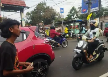 Tepergok Saat Beraksi, Maling Tas Babak Belur Dihajar Warga Pamulang