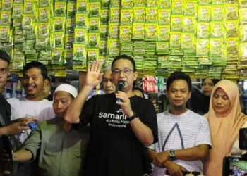 Anies Tebar Bansos Plus, Ganjar Rayu Petani Muda