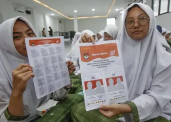 KPU Beri Edukasi Pemilu Kepada Pemilih Pemula di Asy-Syukriyyah Islamic School