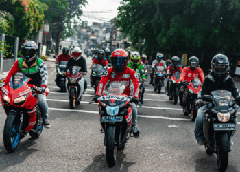 Ratusan Anggota Klub Honda CBR Touring Dalam Kota