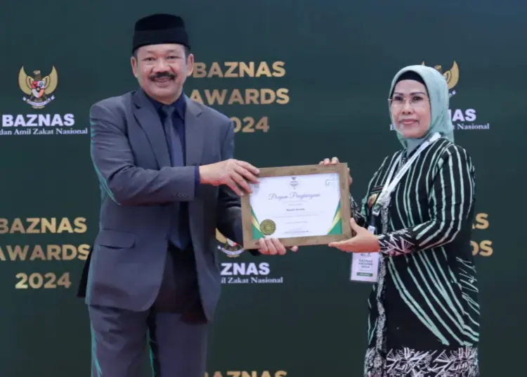 Bupati Serang Ratu Tatu Chasanah, kembali meraih penghargaan Baznas Award 2024 kategori Kepala Daerah Pendukung Pengelolaan Zakat Terbaik, Kamis (29/2/2024). (ISTIMEWA)