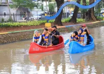 Wisata Perahu Kano Kali Sipon di Kota Tangerang Dibuka Lagi