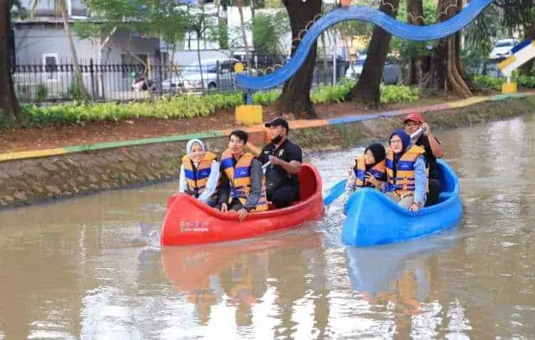 Wisata Perahu Kano Kali Sipon di Kota Tangerang Dibuka Lagi