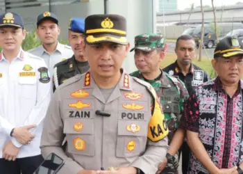 Kapolres Metro Tangerang Kota, Kombes Pol Zain Dwi Nugroho saat diwawancarai wartawan. (ISTIMEWA)