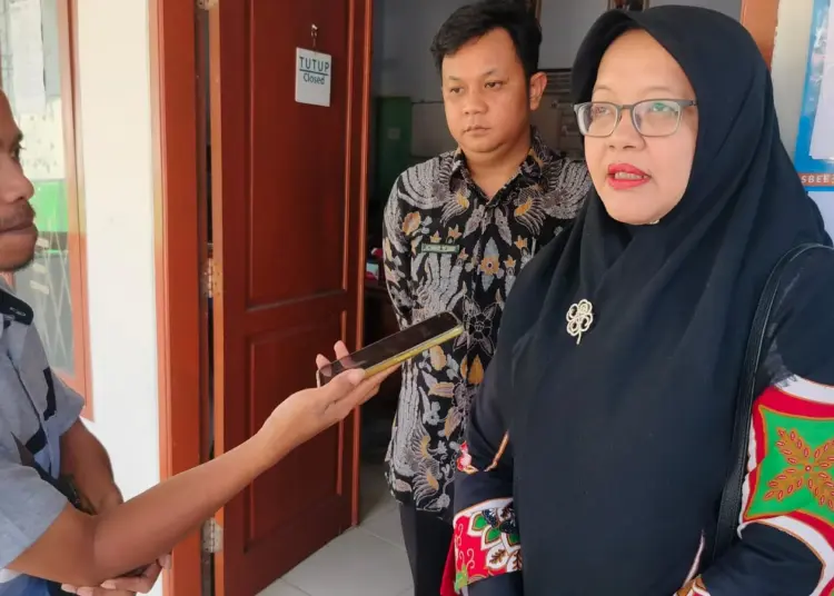 Kepala Disnakertrans Kabupaten Serang, Diana A Utami. (DOKUMEN/SATELITMEWA.COM)