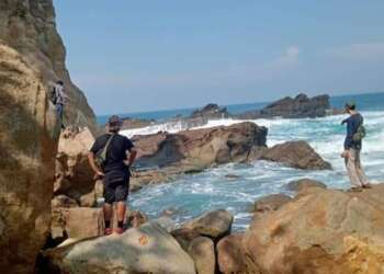 Pemancing di Lebak Terseret Ombak, Jasadnya Dalam Pencarian