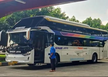 Tarif Bus di Tangsel Mulai Naik, Calon Penumpang Diminta Pesan Tiket Jauh Hari