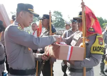 Kapolrestro Tangerang Kota Beri Penghargaan dan Punisment Kepada Satker dan Polsek