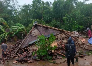 Angin Kencang Terjang 9 Kecamatan di Lebak, 45 Rumah dan 1 Kantor Desa Hancur