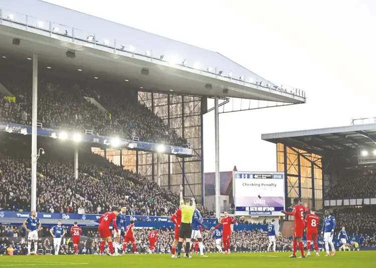 Everton 2 vs Liverpool 0, The Reds Tak Pantas Bahas Titel