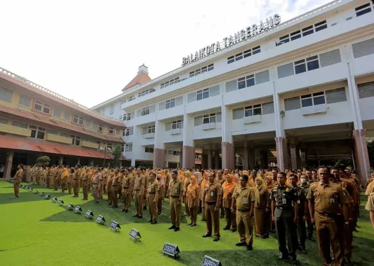 MUTASI: Pegawai di lingkup Pemkot Tangerang melakukan apel. Isu mutas sedang merebak di kalangan ASN Pemkot Tangerang. (ISTIMEWA)