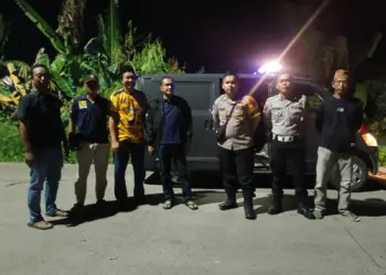 Jajaran Polsek Mauk saat melakukan patroli malam. (ISTIMEWA)