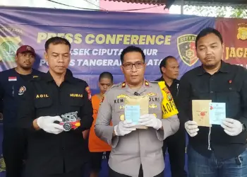 Polsek Ciputat Timur Tangkap Pembuat Tembakau Sintetis