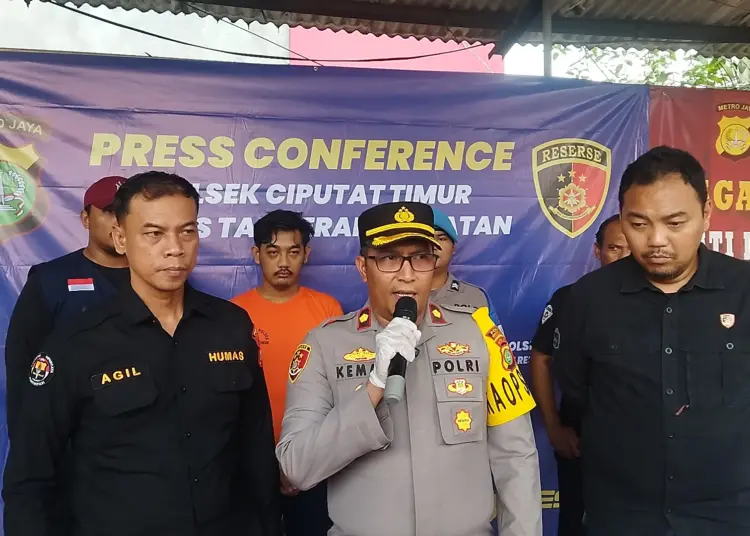 Bawa Kabur Motor, Dua Polisi Gadungan Dibekuk Polsek Ciputat Timur