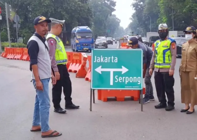 Sambut Arus Mudik Lebaran, Dishub Kota Tangerang Pasang Rambu Petunjuk