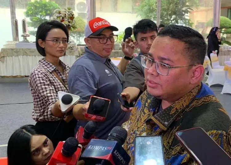 Ketua Bawaslu RI Rahmat Bagja di Kantor Bawaslu, Jakarta Pusat, Selasa (16/4/2024). Rahmat Bagja meyakini MK akan menolak gugatan dari paslong 01 dan 03. (ISTIMEWA)