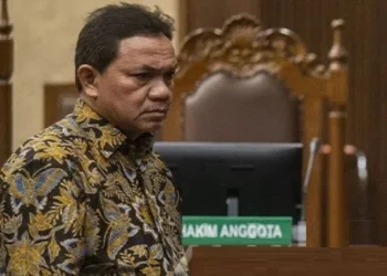 Akui Terima Suap Rp40 Miliar, Achsanul Qosasi “Saya Salah, Saya Khilaf”