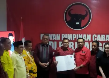 Diantar Fungsionaris Golkar, Benyamin-Pilar Kembalikan Formulir ke PDIP Tangsel