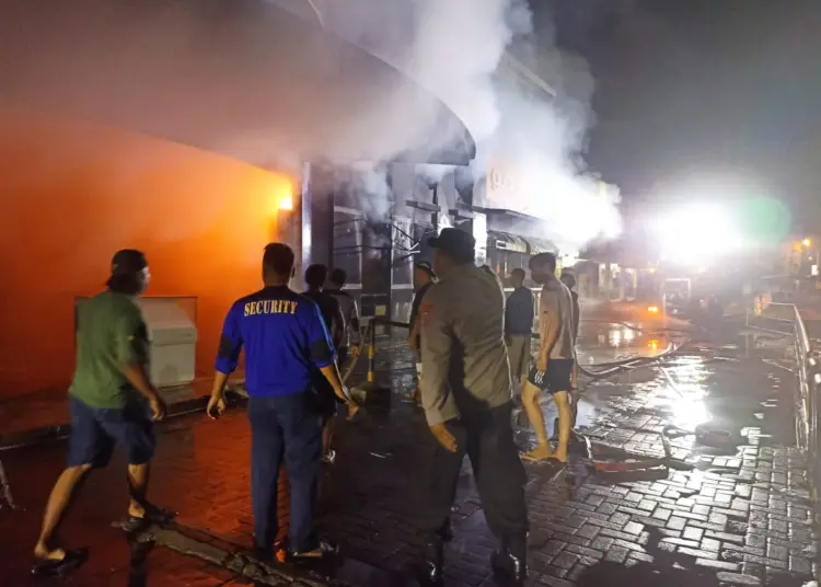 Pusat Perbelanjaan Rangkasbitung Indah Plaza Terbakar