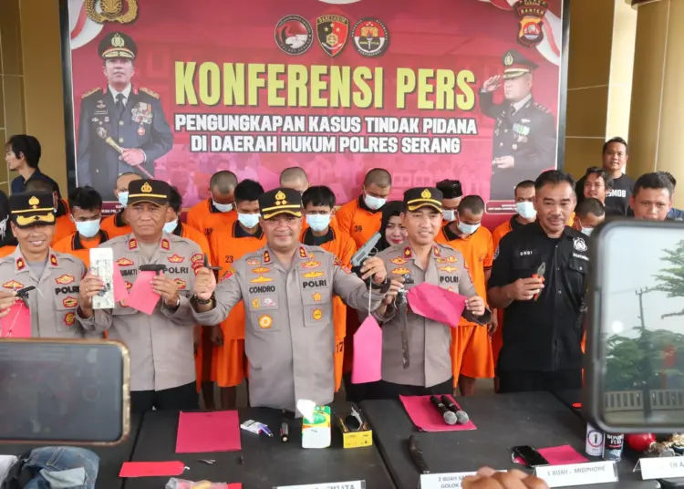 Polres Serang, menggelar konferensi pers terkait penangkapan pelaku kejahatan, saat operasi sikat maung 2024. (ISTIMEWA)