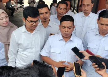 Ketua DPD Partai Gerindra Banten, Andra Soni, saat ditemui di Pandeglang, Kamis (30/5/2024). (ADIB FAHRIE/SATELITNEWS.COM)