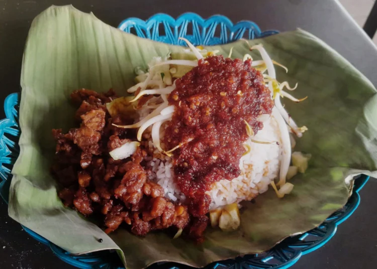 Ayo Mampir, Nasi Lengko Khas Cirebon Kini Hadir di Cibodas