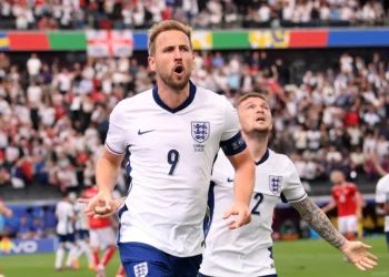 Inggris vs Slovenia, Persaingan Sampai Akhir