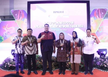 Bupati Serang Ratu Tatu Chasanah secara resmi menutup pelaksanaan Apkasi Otonomi Expo (AOE) dan Apkasi Procurement Network Tahun 2024 di Jakarta Convention Center (JCC) Senayan Jakarta pada Jum'at, (12/7/2024). (ISTIMEWA)